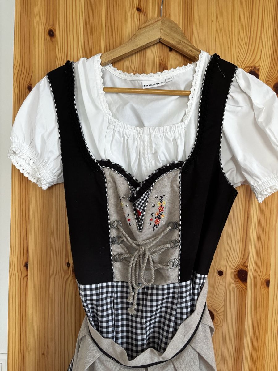 Costumi tradizionali: Dirndl Gr. L – Usato da Amriswil venduto da Ka_Sc 2