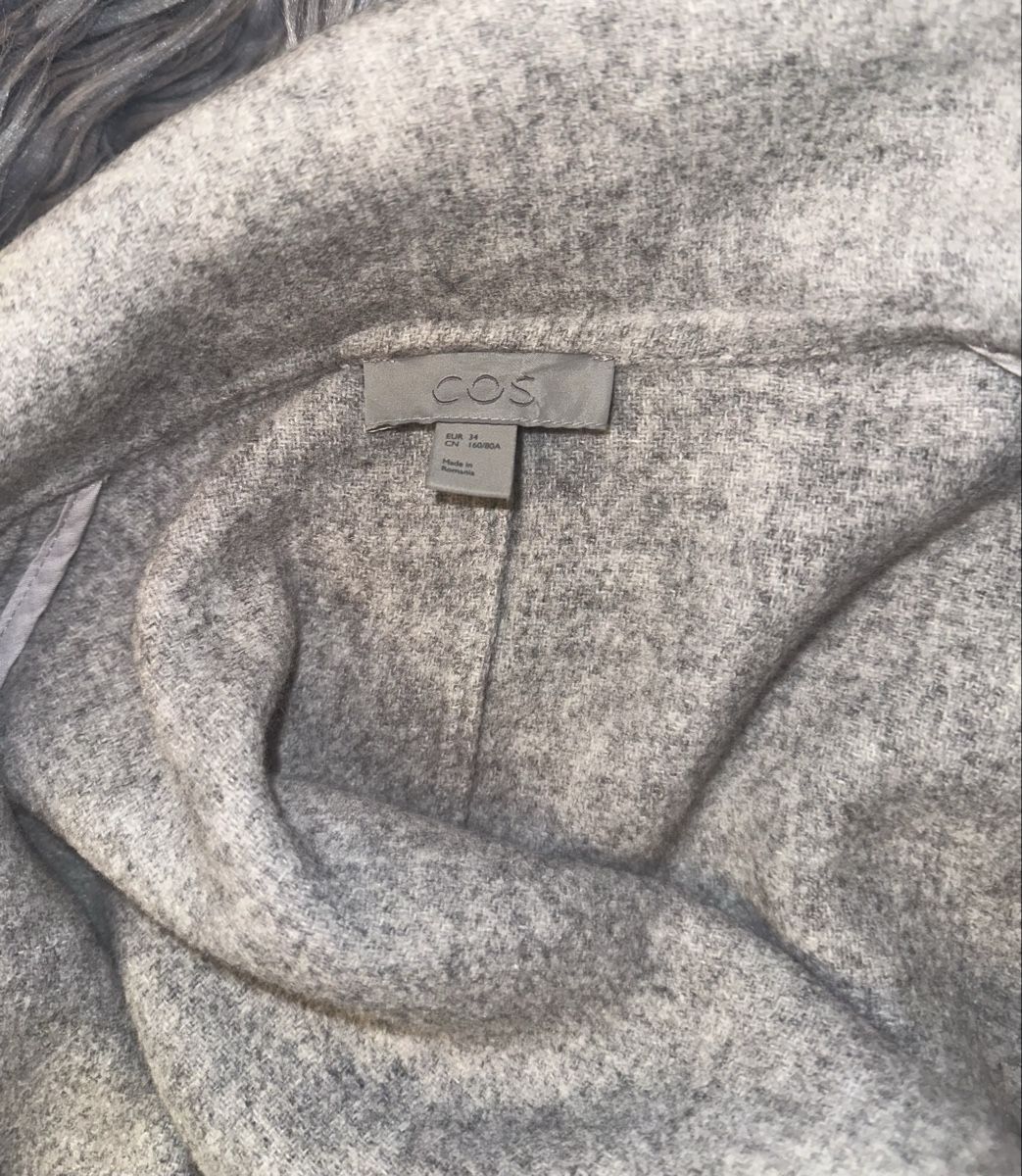 Cos Cappotti: COS MANTEL GR. 34 neuwertig – Usato da Unteraegeri venduto da MH203 7