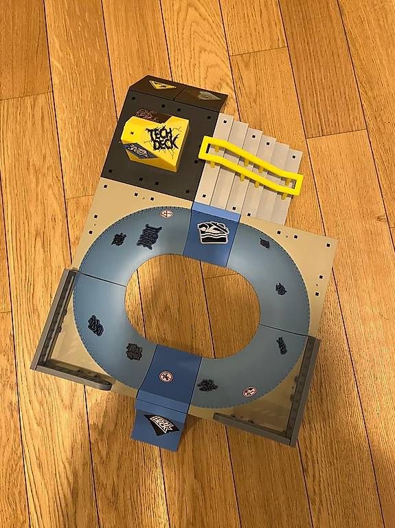 Giocattoli: Tech Deck Piste Mega Bowl + Pyramid Shredder X-Connect Park – Usato da Genève venduto da AA3821 2