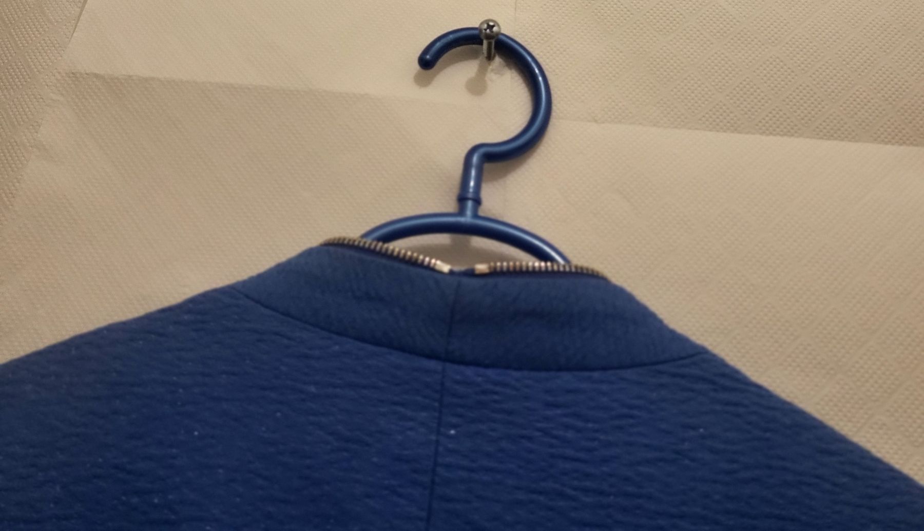 Sandro Giacche: Veste Sandro bleue électrique, taille 38 - État impeccable! – Usato da Niedergösgen venduto da Eva2410 3