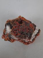 Quarz-Druse mit Eisenoxid-Matrix Naturmineral