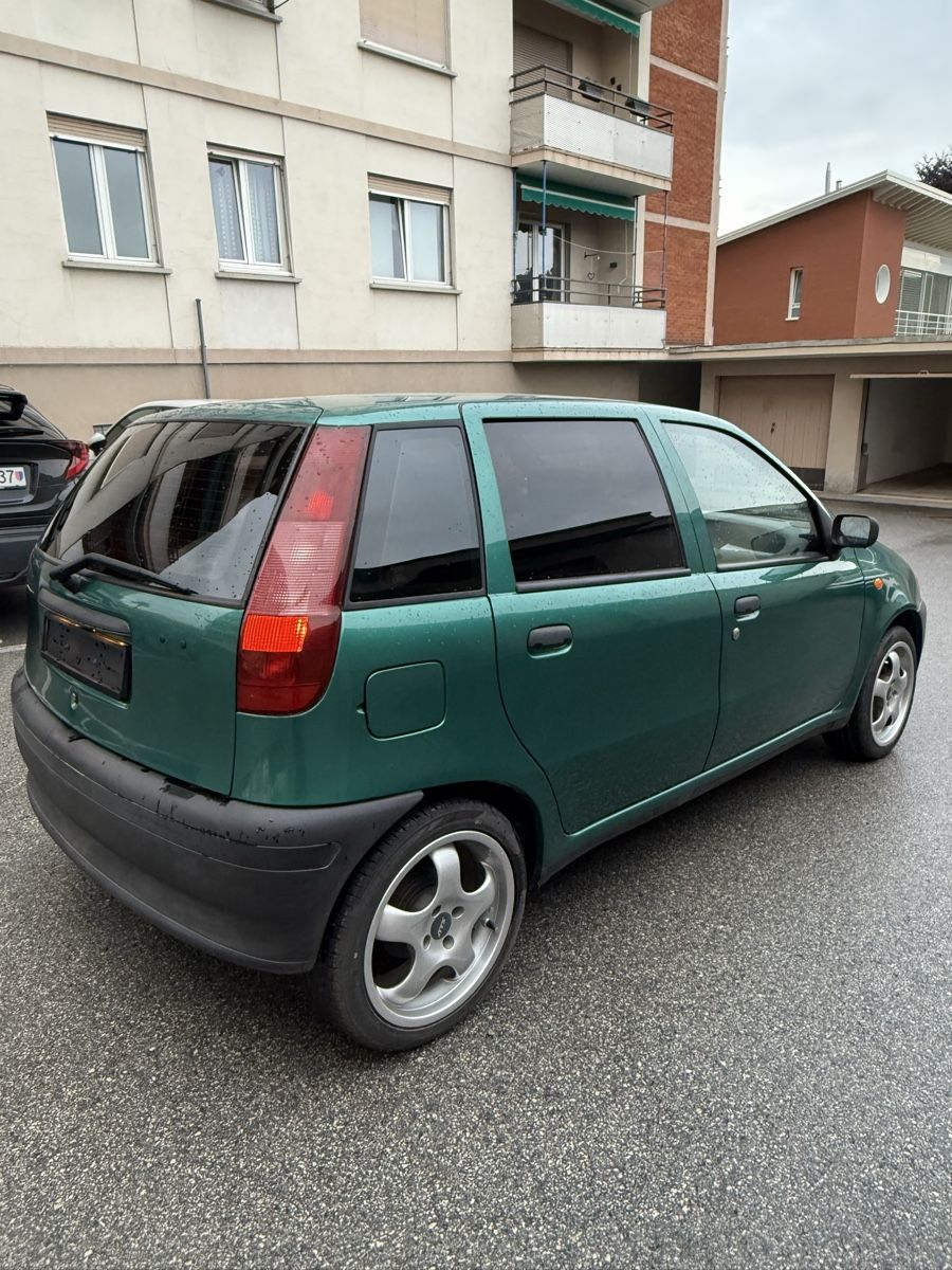 Fiat Automobili: Fiat Punto 75 SX – Usato da Chiasso venduto da she_9rhj 3