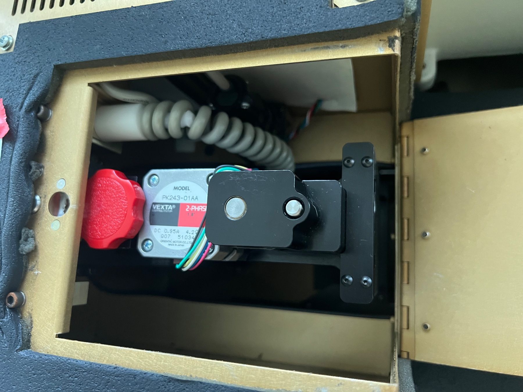 Pellicole: Lecteur de plaques Molecular Devices FlexStation II 384 – Usato da Basel venduto da La.Bonne.affaire 7