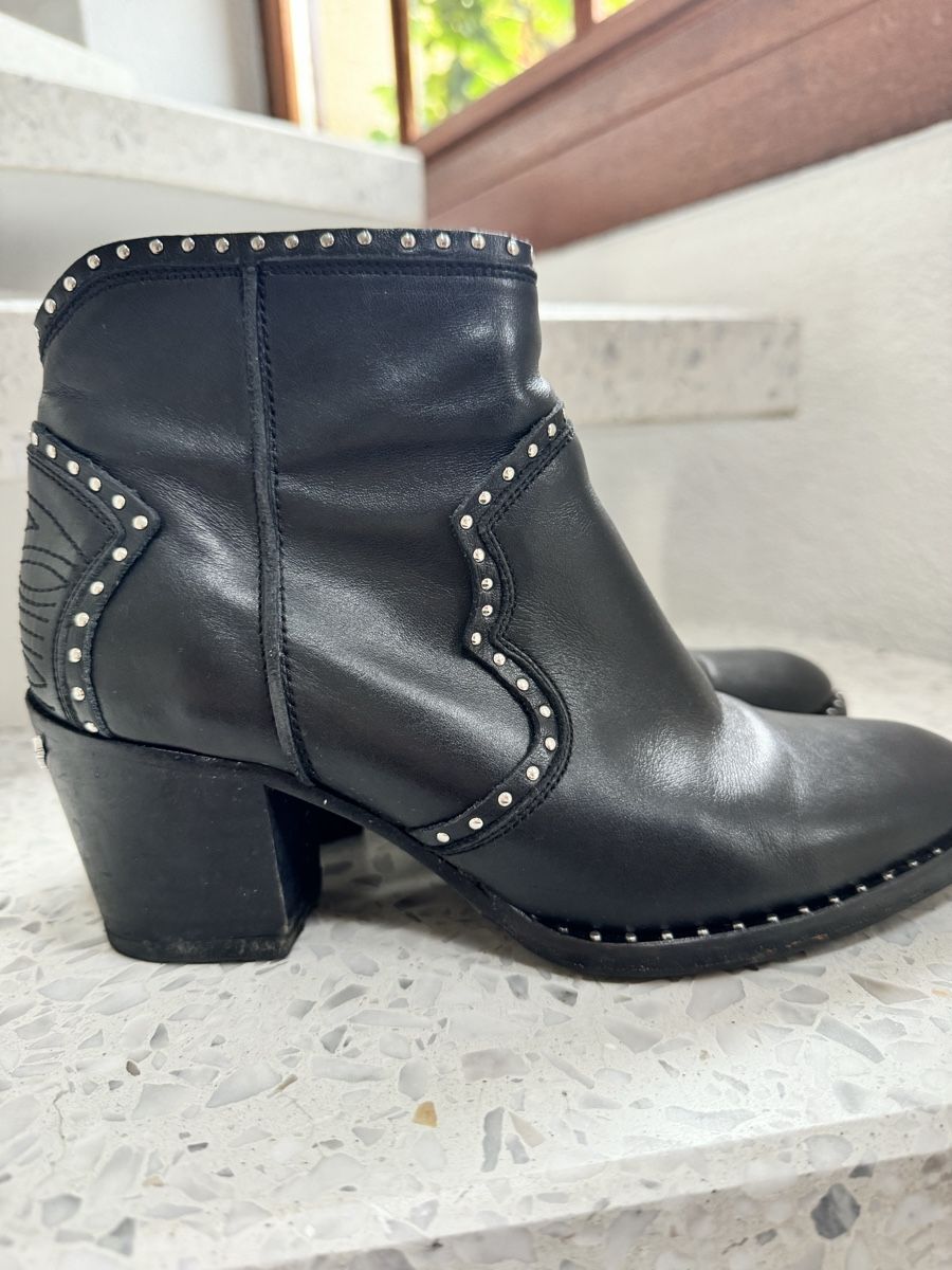 Zadig & Voltaire Scarpe da donna: Zadig&Voltaire Studded Leather Ankle Boots – Usato da Bevaix venduto da Charlene18 2