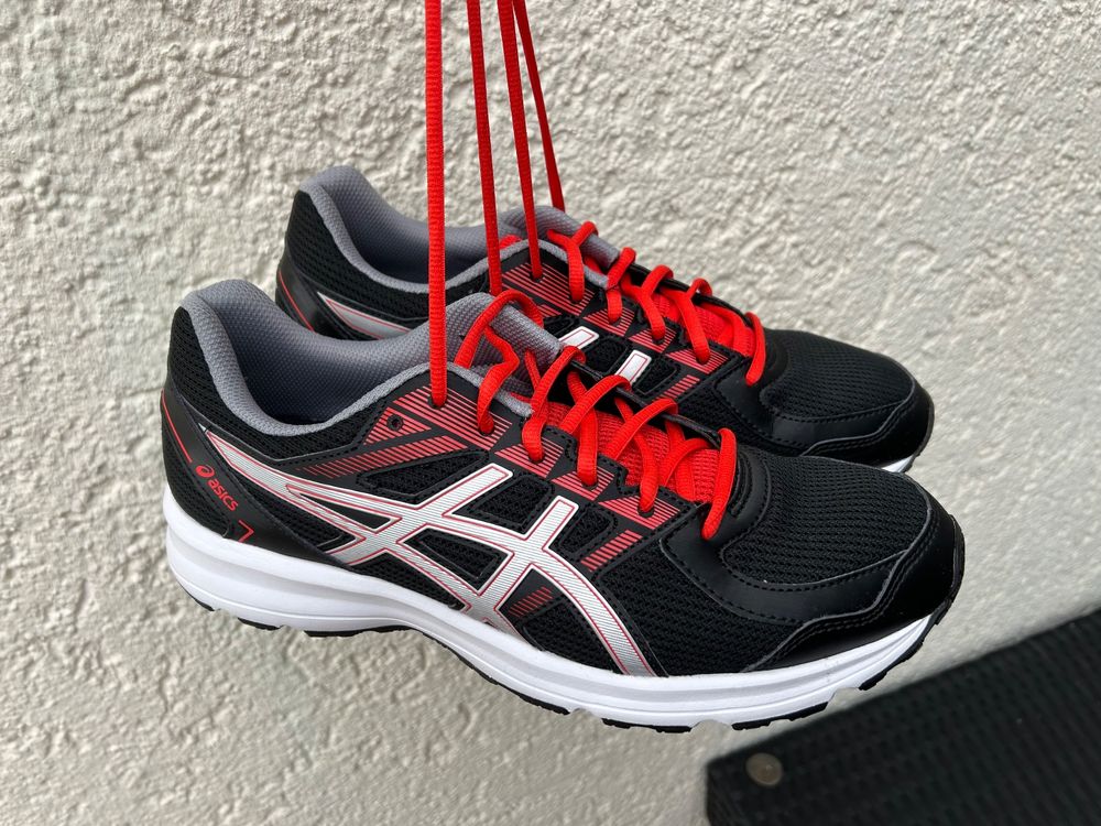asics laufschuhe 44