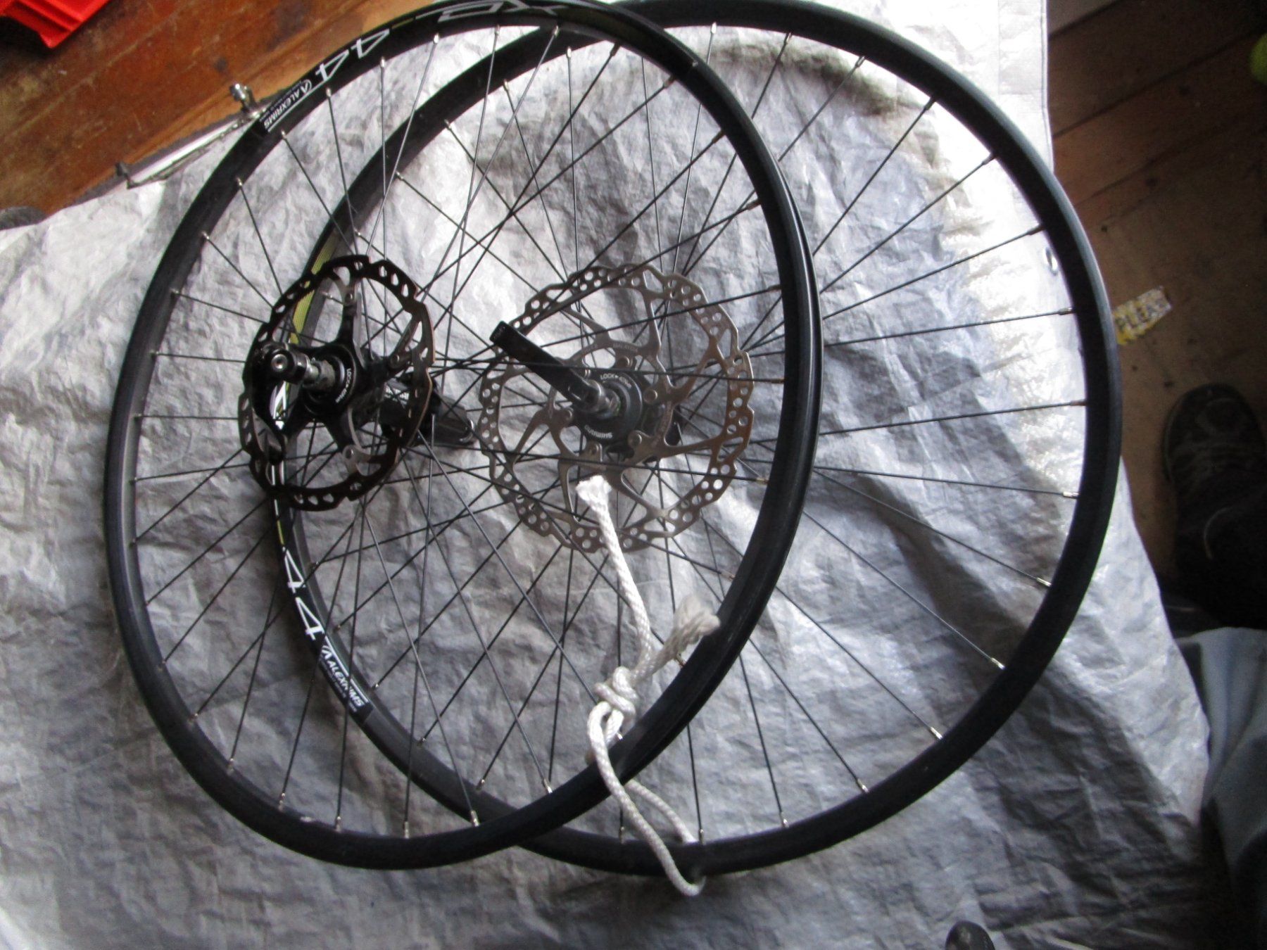 Pezzi di ricambio: Radsatz Disc 26" SP V100mm H135mm – Usato da Ottikon venduto da Locomotive01