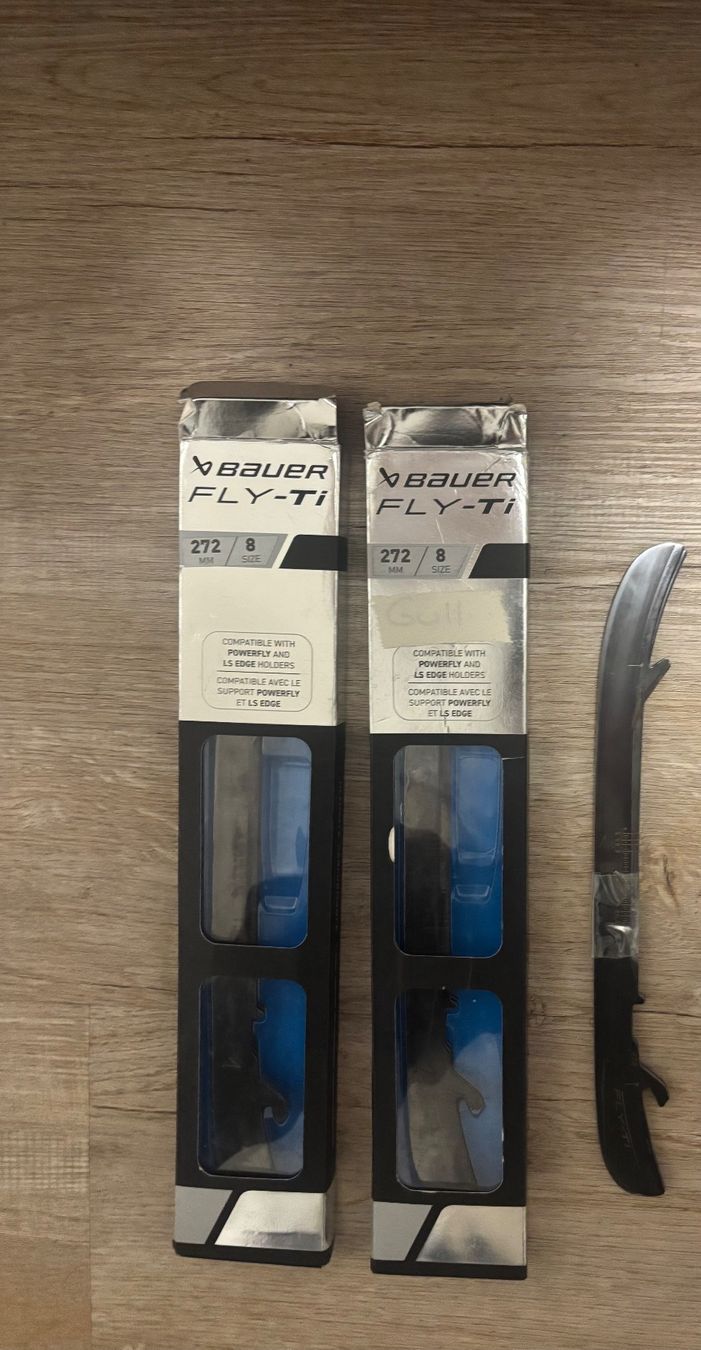 Patins à glace: 3x Eisen Bauer 272mm – D'occasion à Dübendorf par jus_d5c2