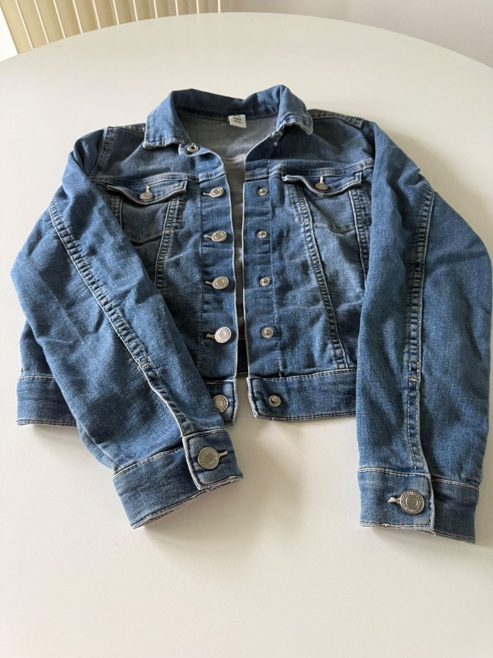 Jacken & Mäntel: Jeansjacke Grösse 140 – Gebraucht aus Dällikon von dahi1