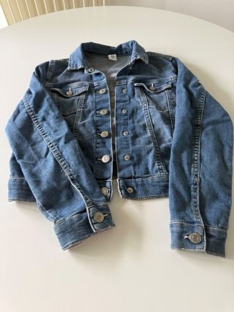 Jeansjacke Grösse 140