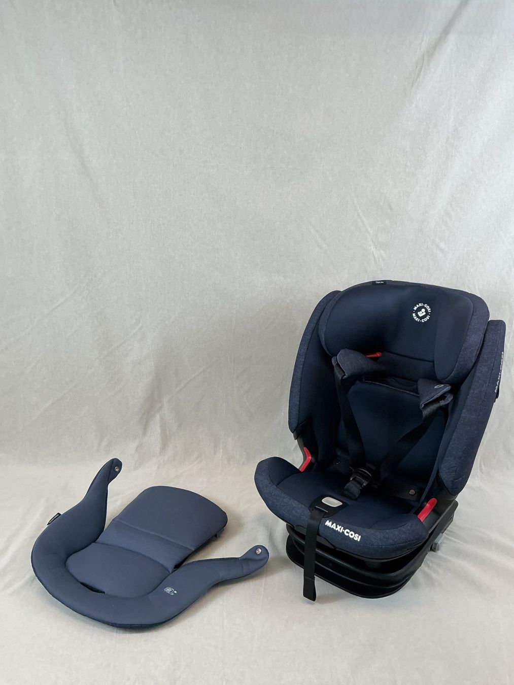 Maxi-Cosi Auto-Kindersitze: MAXI COSI Titan Pro Kinder Autositz – Gebraucht aus Richterswil von Restwert_Richterswil
