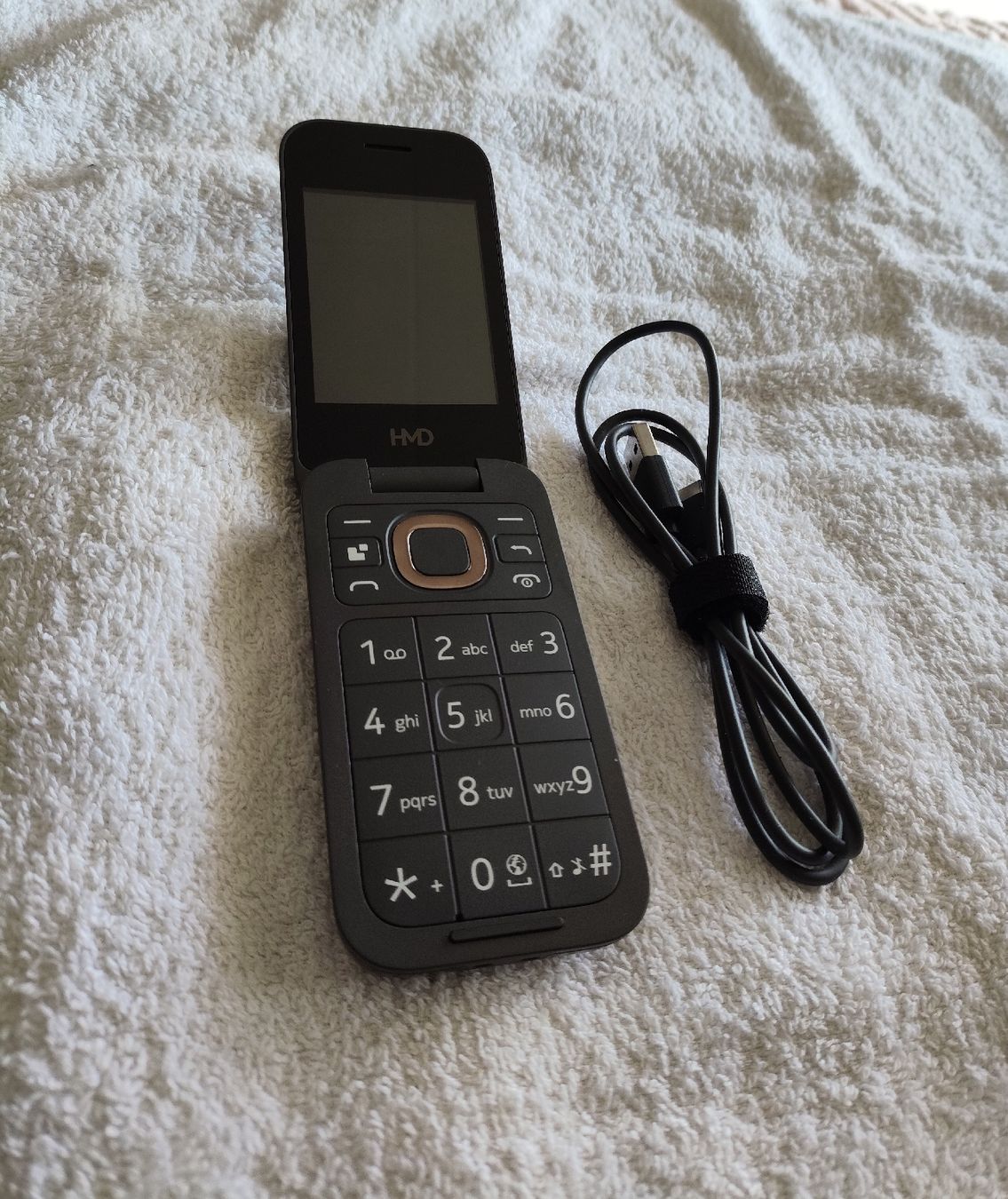 Telefoni cellulari / Smartphones: HMD 2660 Flip  Dual Sim 4G – Usato da Zollikofen venduto da zar_j67f 9