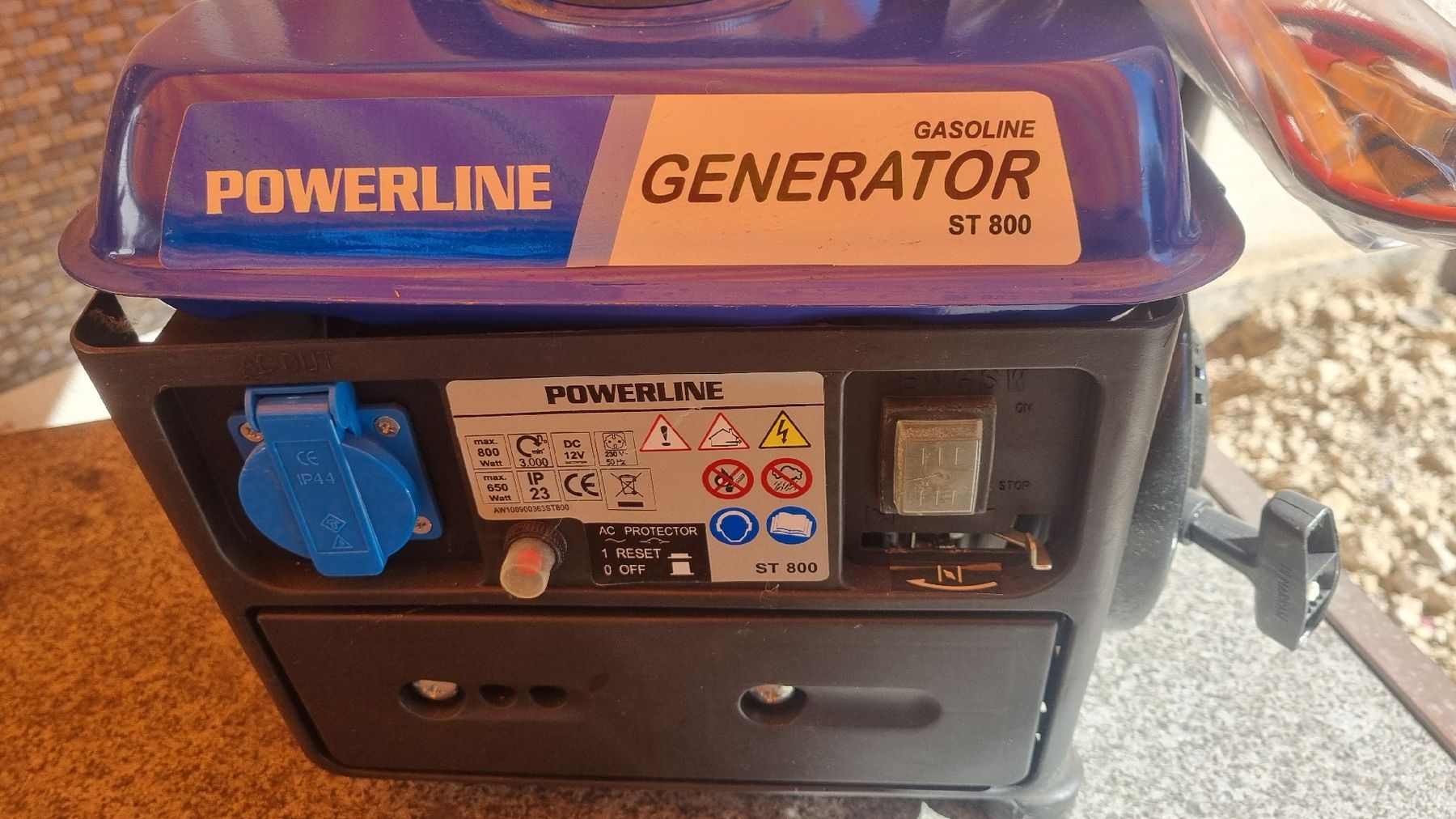 Generatori di corrente: Stromgenerator Powerline ST 800 mit Zubehör – Nuovo (secondo la descrizione) da Winterthur venduto da Pigeonblanc 4