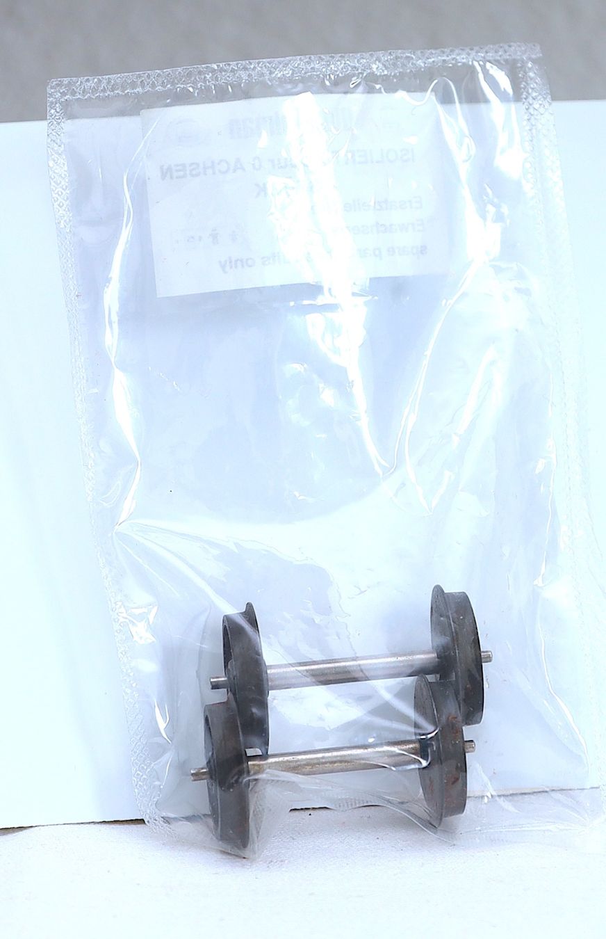 Modellini di ferrovie: ACHSEN-PAAR ISLOLIERTVON OLD PULLMANN SPUR 0 – Nuovo e nell'imballaggio originale da Ipsach venduto da locky55 1