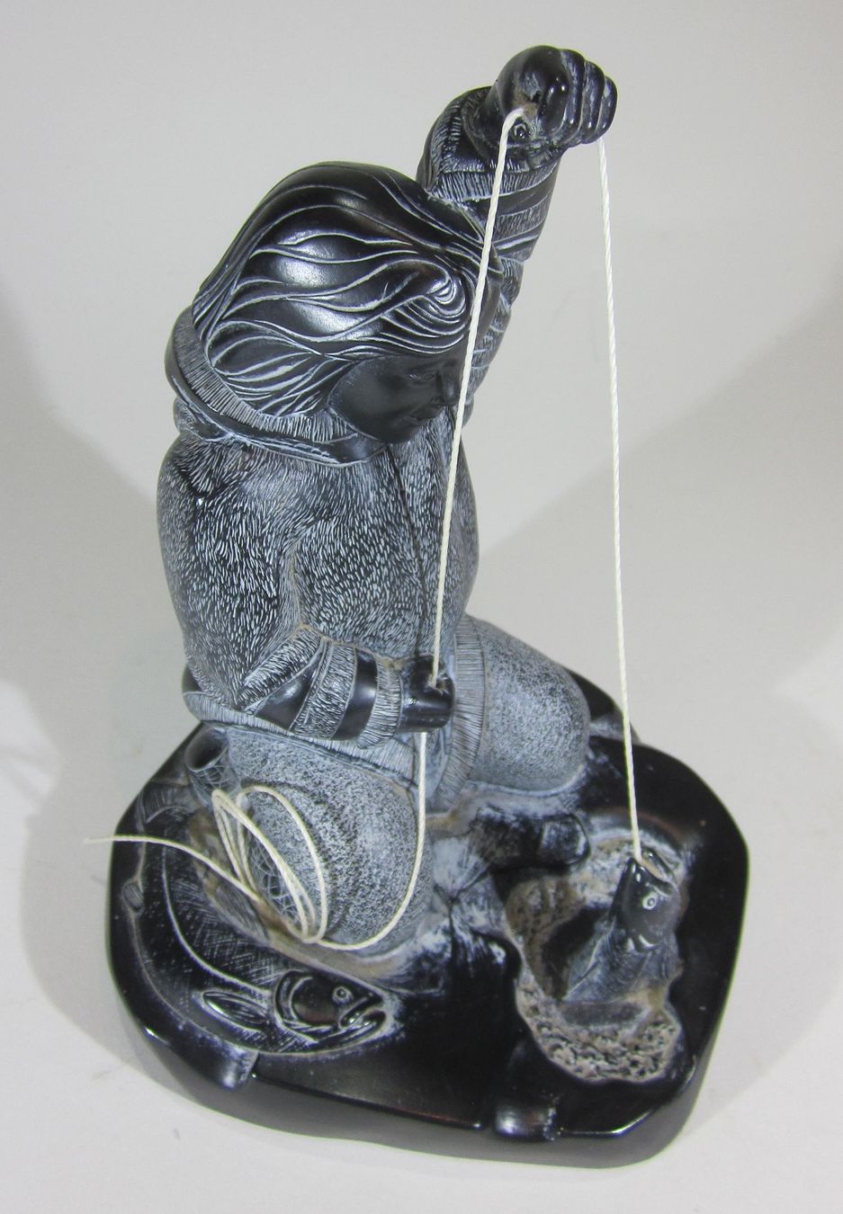 Sculture & Statue: Junger Inuit am Eisfischen – Usato da Bäretswil venduto da robsonantik 1