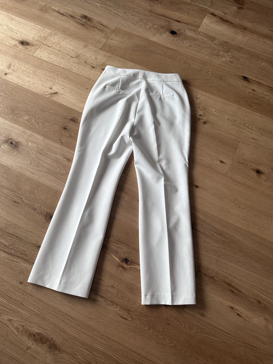 Zara Pantaloni: Zara Hose L neue – Usato da Mels venduto da ricoshop 1