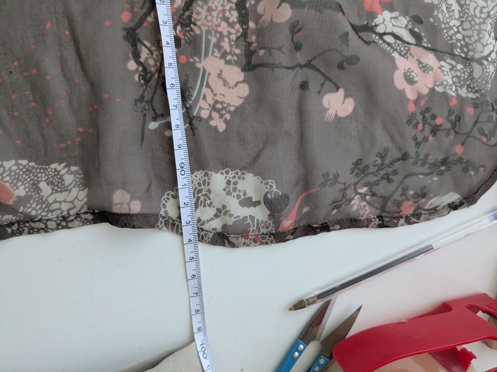 Blusen: Minus Damen Bluse Grösse 42 100% Seide gemustert – Gebraucht aus Rorschach von olg_5qq2 7