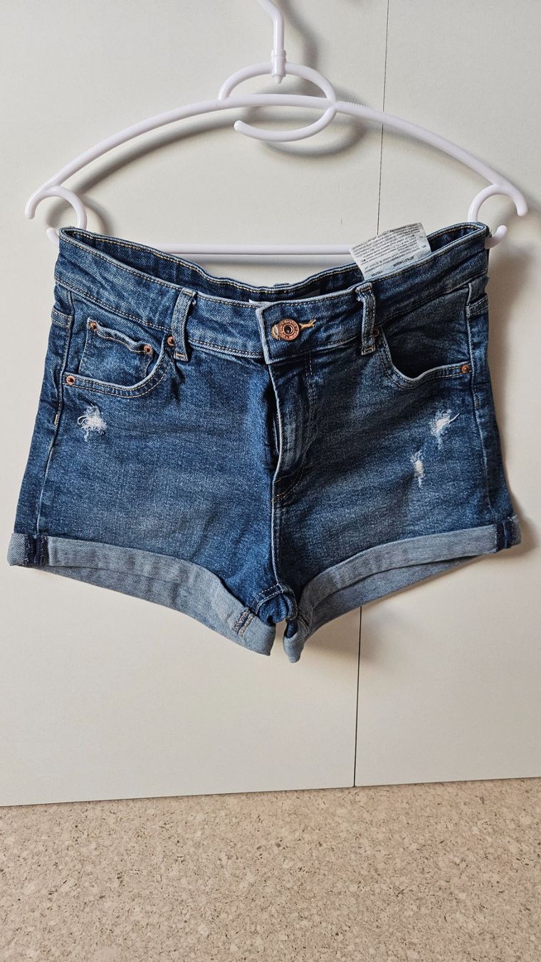 Bershka Jeans: Jeans-Shorts Denim – Gebraucht aus Münchenbuchsee von Yothu