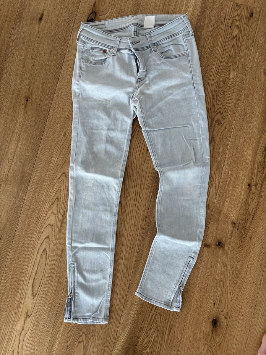 H&M Jeans: Jeans H&M – Gebraucht aus Buttisholz von Melsan
