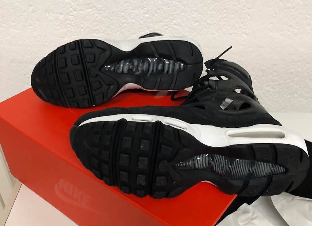 Scarpe da uomo: Vend paire de Nike air Max 95 Empire Neuve Noire – Usato da Blonay venduto da Jmt02 3