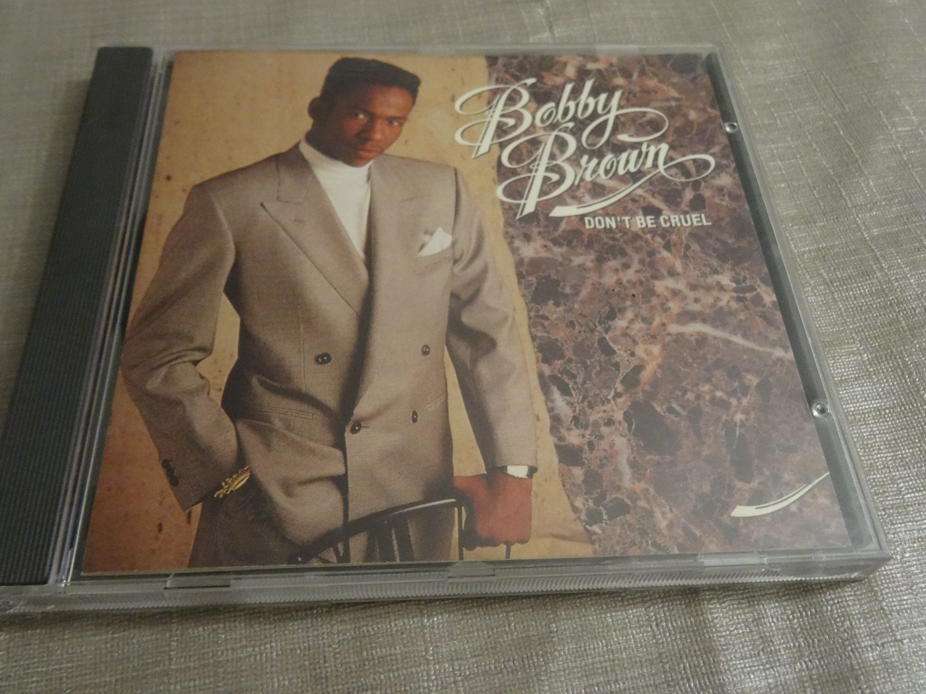 CD: Bobby Brown - Don't Be Cruel CD – Usato da Olten venduto da Disc-Ausverkauf