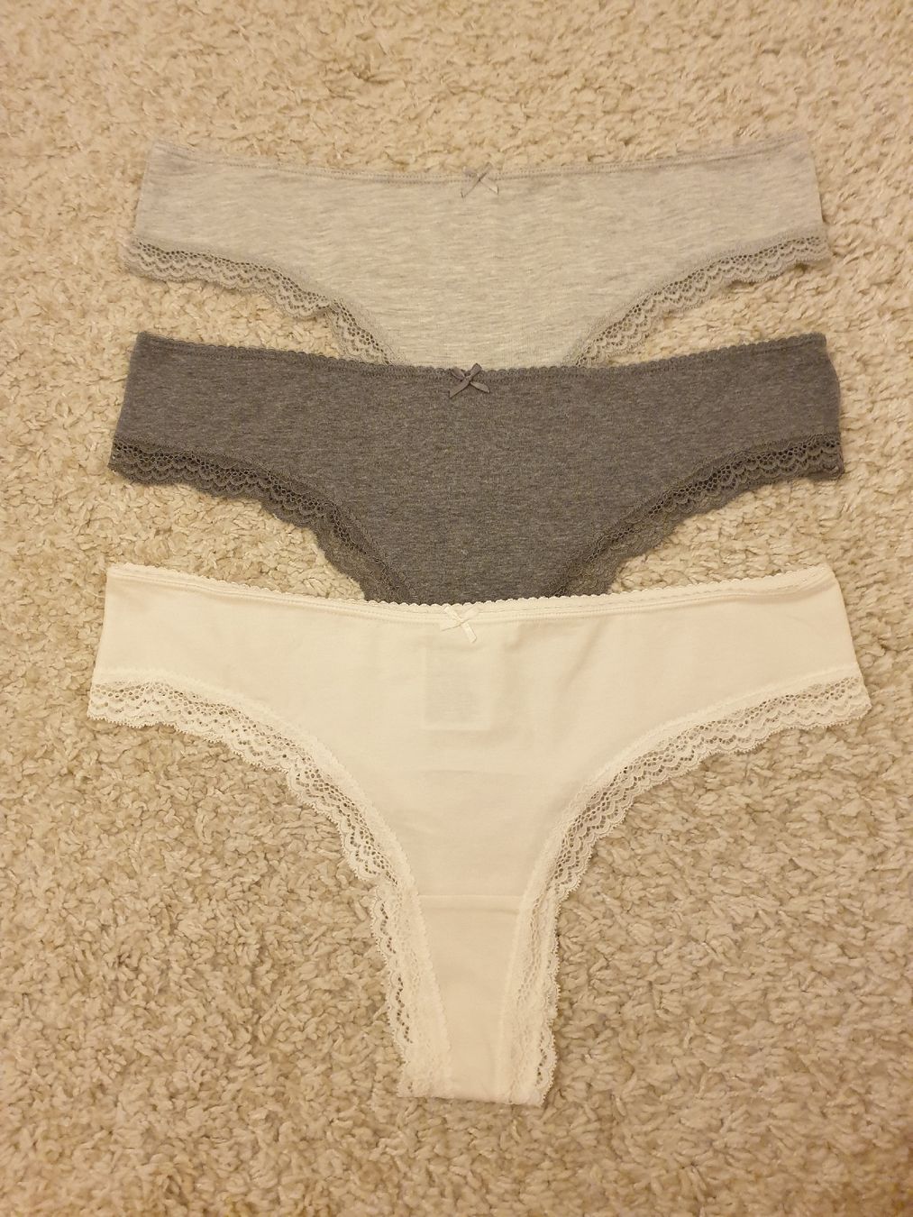 Sonstige Unterwäsche: Strings neufs, L, 3pièces, coton 96%, blanc, gris – Neu und originalverpackt aus Neuchâtel von Verenas12