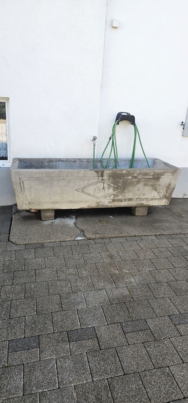 Teiche & Zierbrunnen: Brunnen Trog Beton – Gebraucht aus Büetigen von nyli67