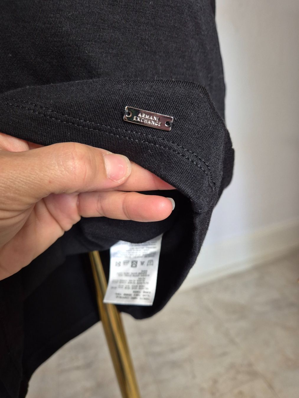 Armani Kleider: Kleines schwarzes Kleid von Armani Exchange – Gebraucht aus Leissigen von ali_k9v8 5