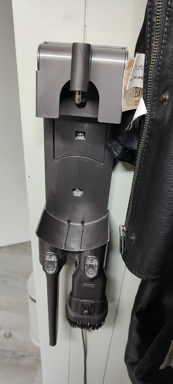 Dyson Aspirapolveri & Accessori: Dyson Staubsauger  – Usato da Bönigen venduto da Phisto88 1