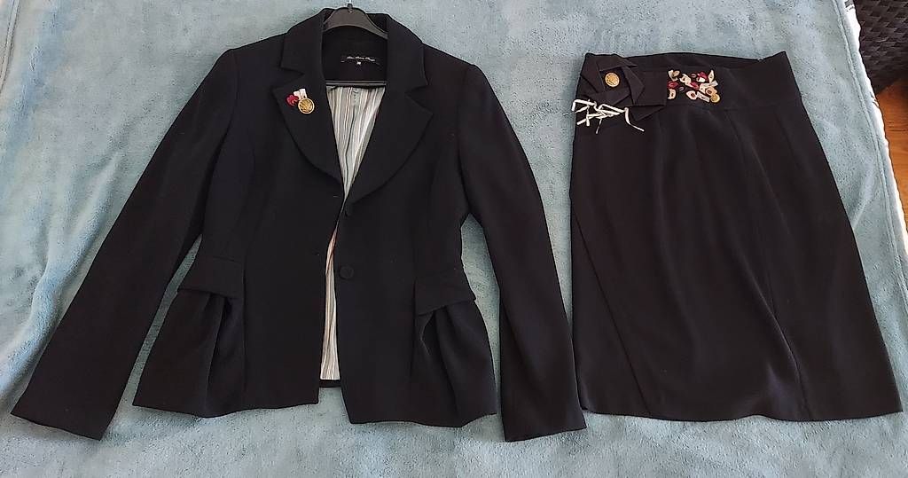 Completi & Tailleur: Ensemble blazer et jupe  – Usato da Gland venduto da pso_zsc6