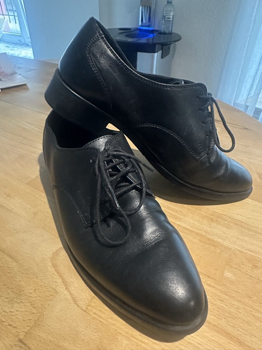 Scarpe da donna: 5th Avenue Schnürschuhe Schwarz Echt Leder Gr. 37 – Usato da Liestal venduto da esr_9y9c
