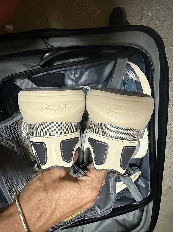 Adidas Scarpe da uomo: Adidas ozelia sneaker Schuhe 38 2/3 – Usato da Zürich venduto da Sashkica 4