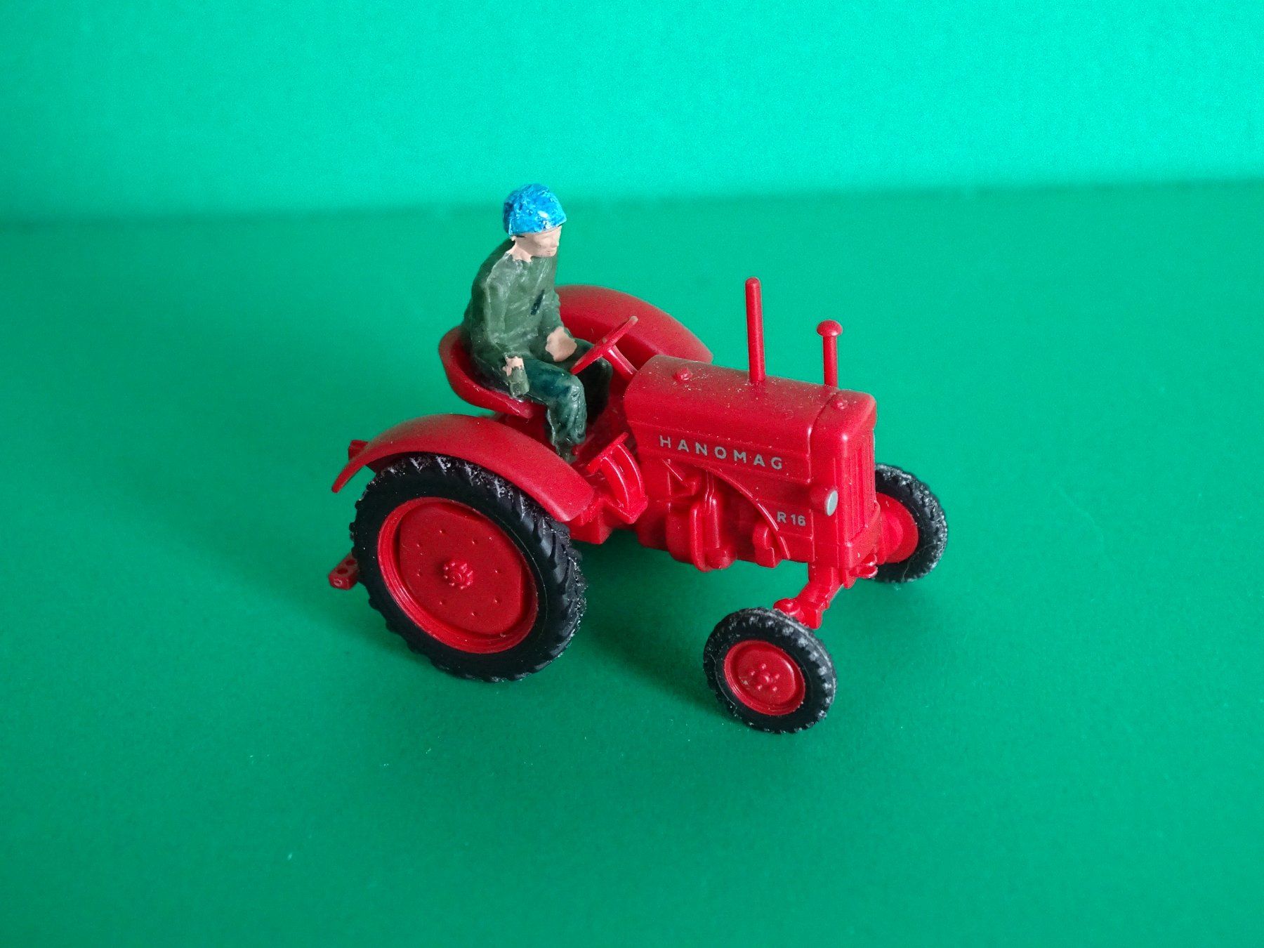 Wiking Modellautos: Hanomag Traktor von Wiking 1/87 – Gebraucht aus Bretzwil von Meex 1