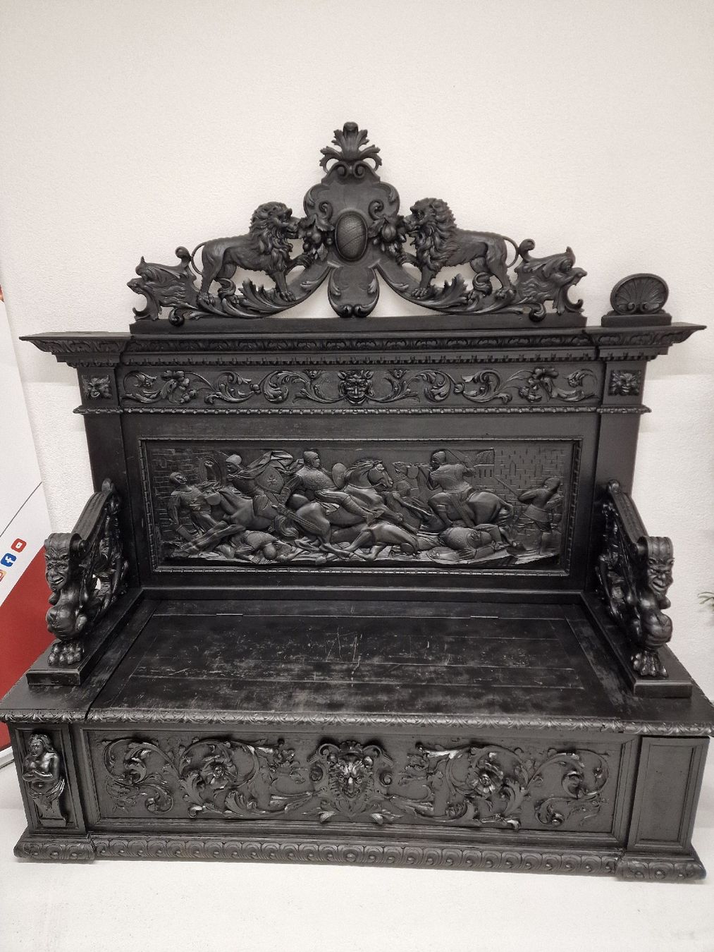 Panchine: Antik Truhenbank – Usato da Niederwangen BE venduto da HasGastrobedarf 7