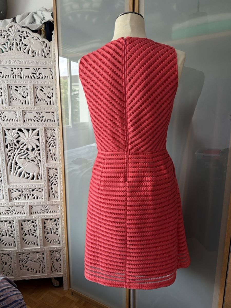 Kookai Vestiti: Robe Kookai couleur corail taille 38 – Usato da lausanne venduto da annec777 4