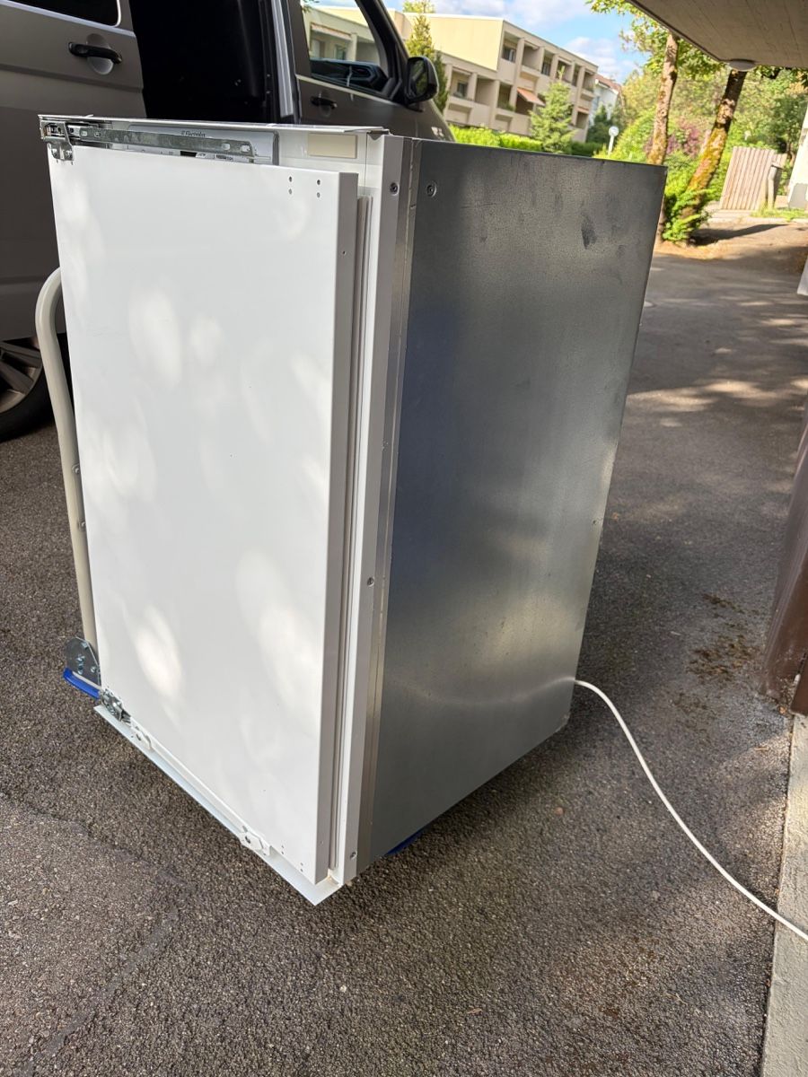 Frigoriferi: Electrolux Einbaukühlschrank IK 155 12 LI – Nuovo (secondo la descrizione) da Effretikon venduto da MilosS 1