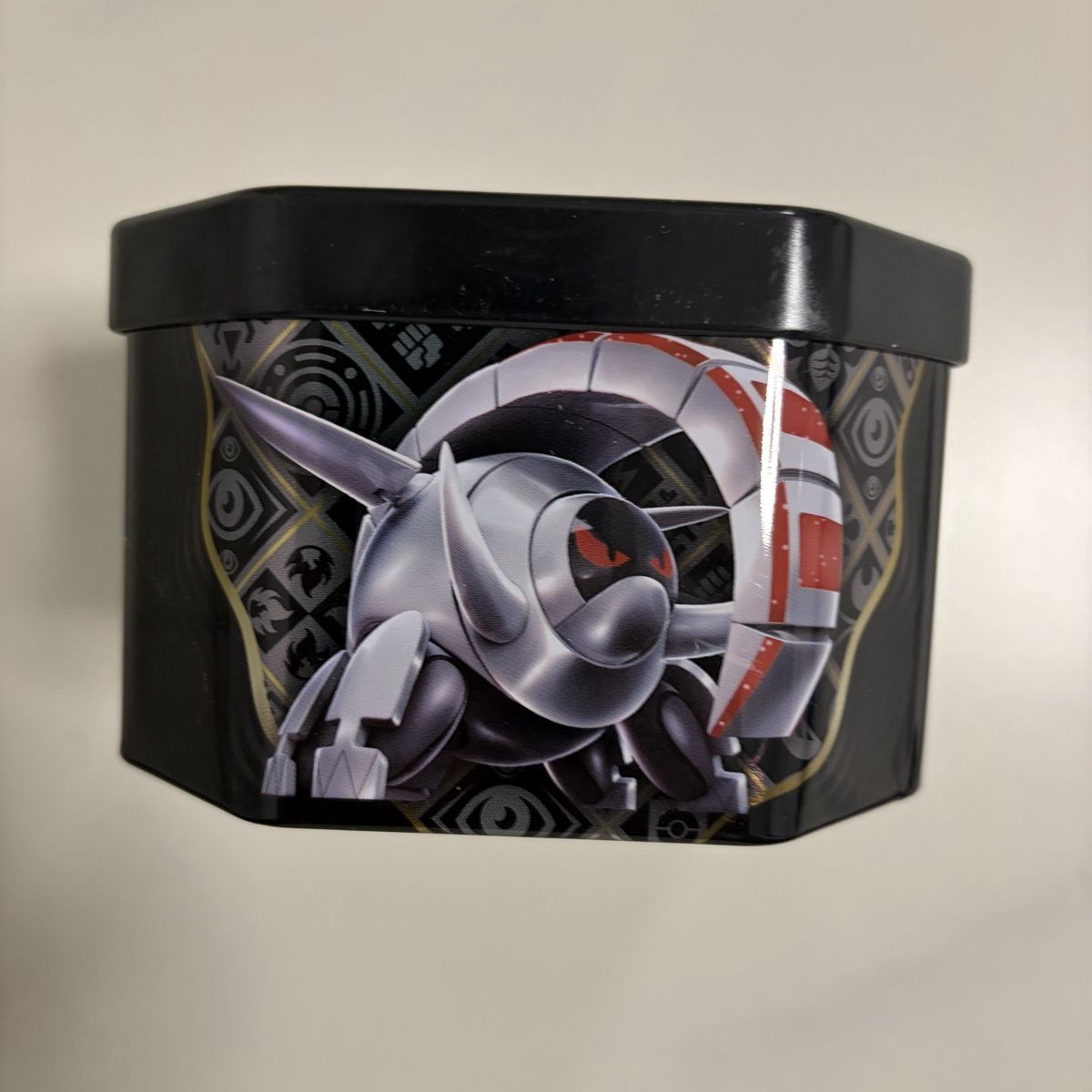 Pokémon Sammelbilder & Trading cards: Pokemon Tin leer – Neu (gemäss Beschreibung) aus Opfikon von ZDem 2