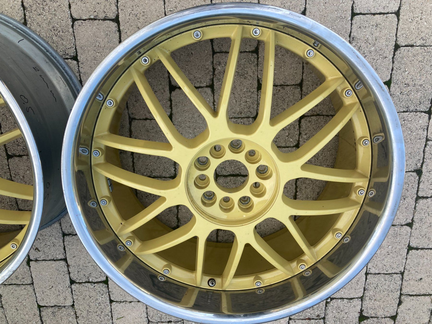 Porsche Felgen: Felgen 23 Zoll Porsche Gemballa – Gebraucht aus Walperswil von sara150909