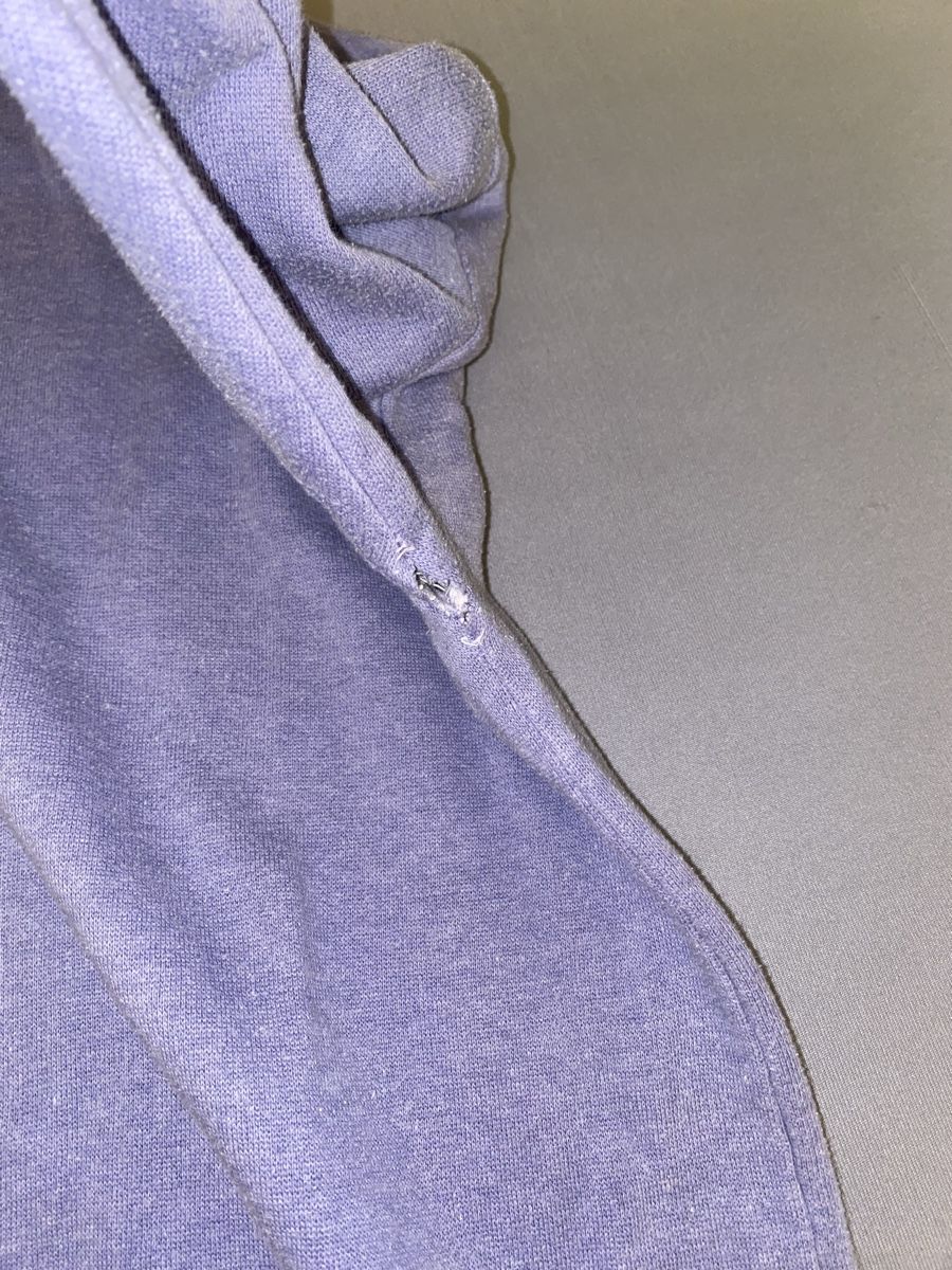 Maglioni & Felpe: Pullover Truttmann violett mit Reissverschluss – Usato da Lippoldswilen venduto da duk_xcr9 2