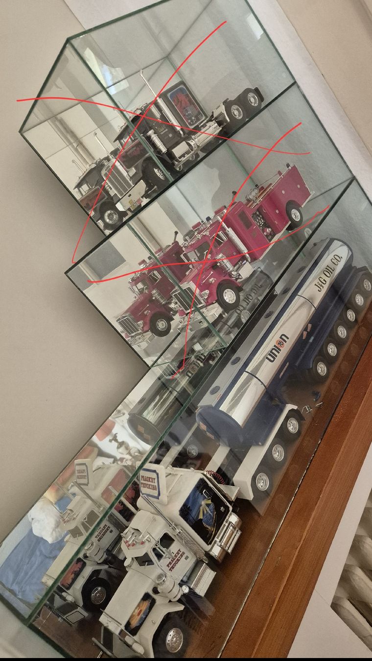 Modellini d'auto: Model Truck White Peterbilt Praxair Condition Good 45 – Difettoso da La-Chaux-de-Fonds venduto da vla_56t5 2