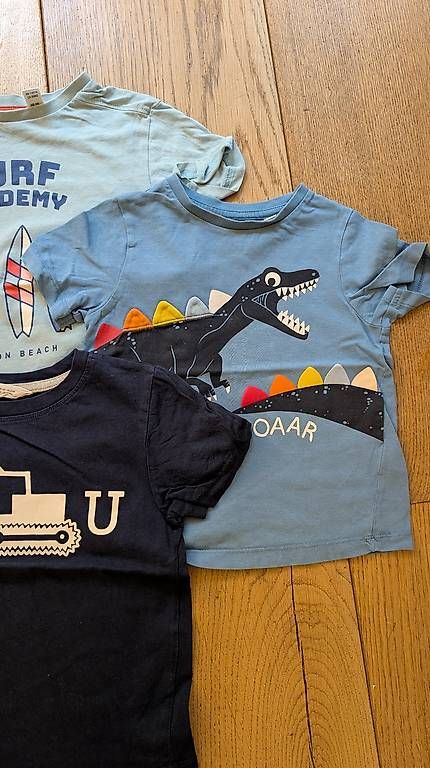 Camicie, T-shirt & Polo: 5 T-shirts Gr. 98 – Usato da Zürich venduto da FFinZH 3