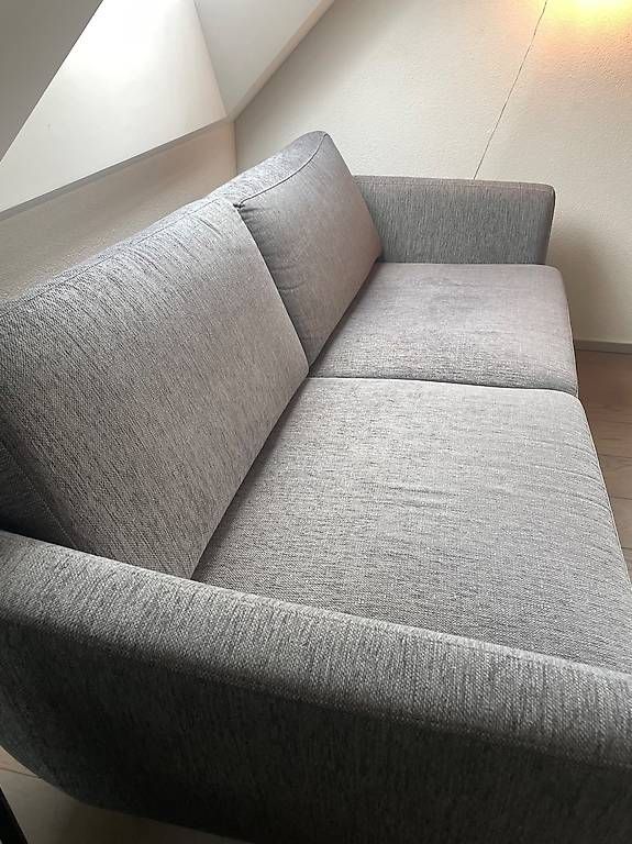Divani: Sofa - 3-Sitzer - grau meliert mit Holzfüssen – Usato da Zürich venduto da nati_b 1