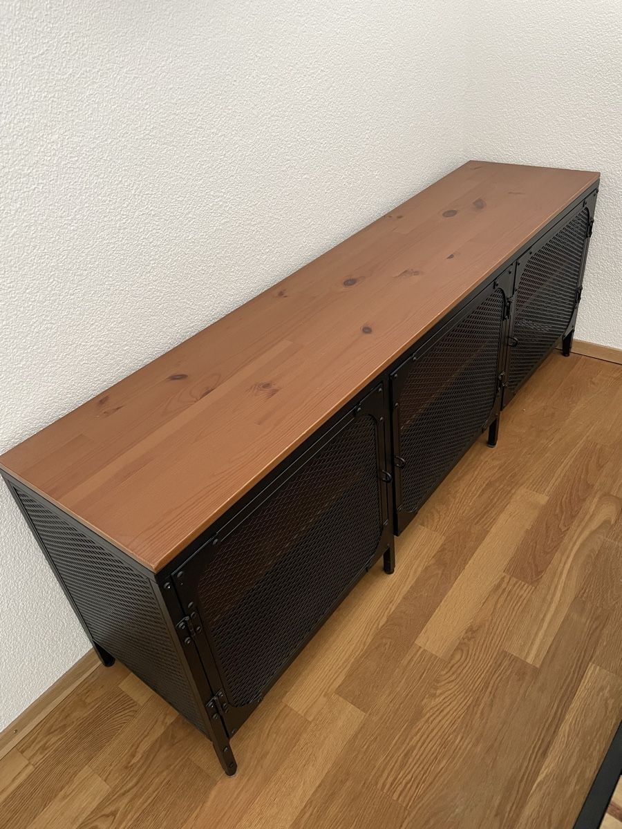 Scaffali: Regal / TV Möbel FJÄLLBO – Usato da Laax GR venduto da c_1