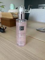 The Ritual of Sakura Shimmering Body Spray 150ml New