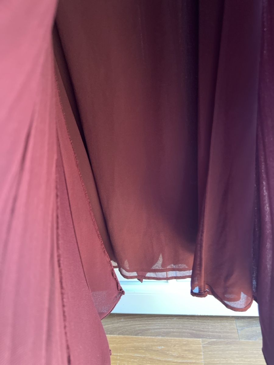 Massimo Dutti Gonne: Burgundy Massimo Dutti Skirt, Size 38, Fall Essential! – Usato da Adliswil venduto da youngbee 3