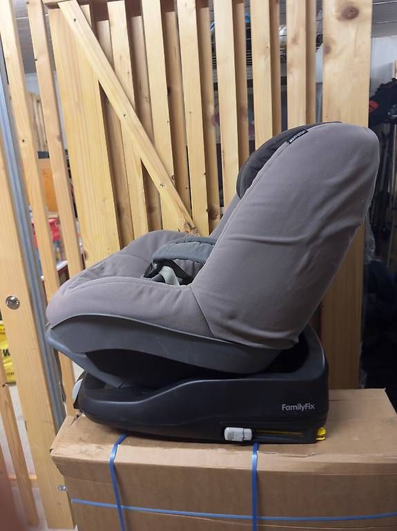 Maxi-Cosi Auto-Kindersitze: Maxi Cosi Autositz inkl Isofix – Gebraucht aus Frümsen von tattoonn