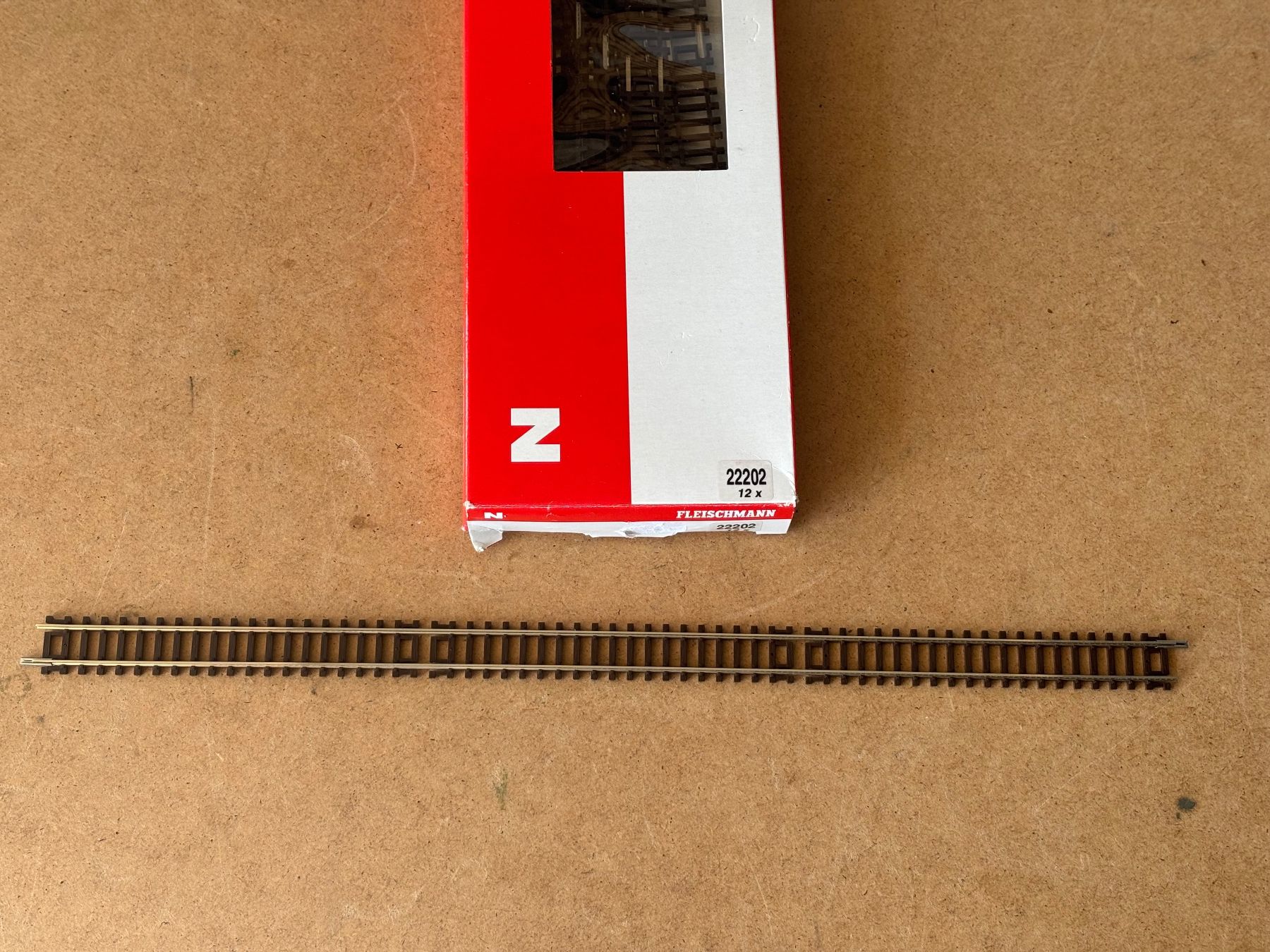 Fleischmann Modellini di ferrovie: Fleischmann 22202 Gleis Gerade 312,6mm – Nuovo e nell'imballaggio originale da Hauterive NE venduto da eriamch