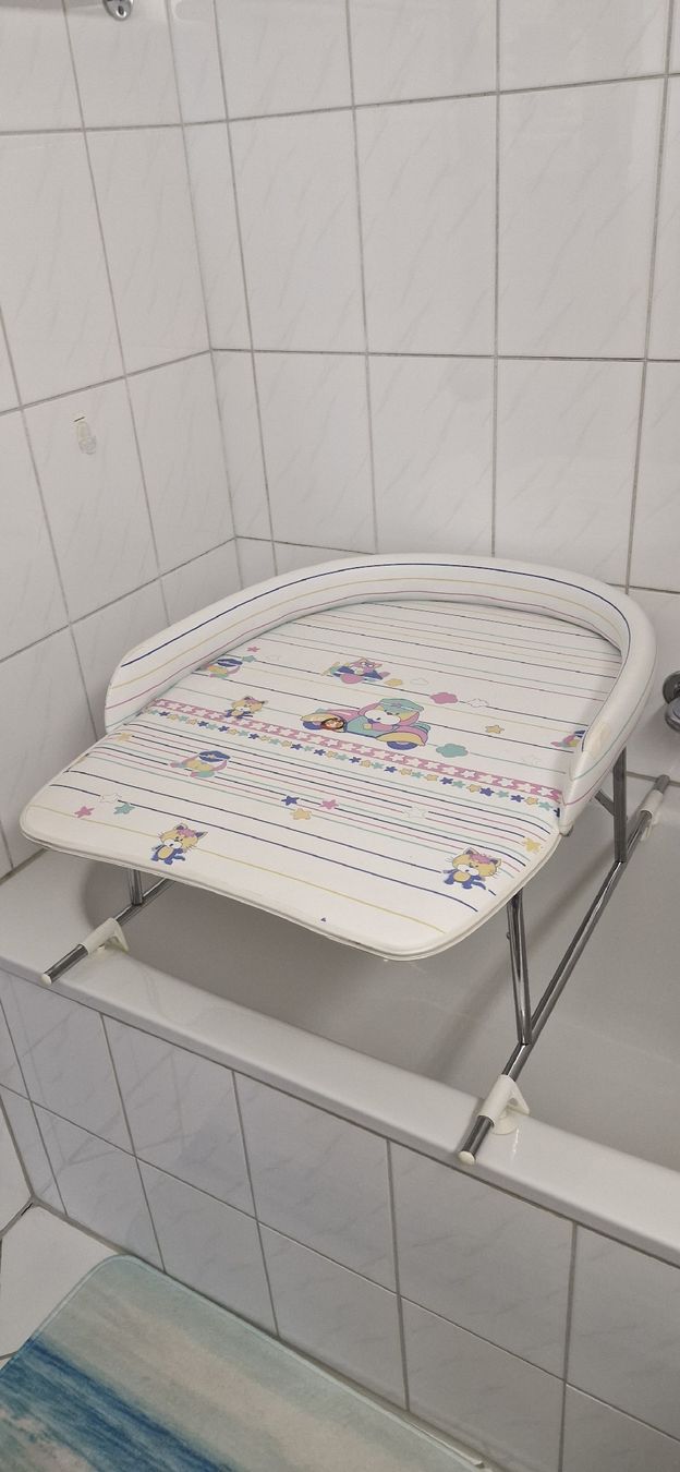 Fasciatoi & Accessori: Baby Badewannenaufsatz – Usato da Kloten venduto da Manatee5