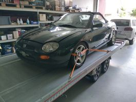MG F mit Motorschaden