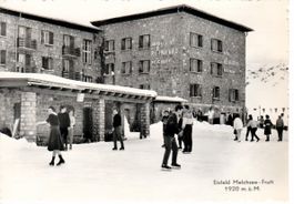 Eisfeld beim Hotel Reinhard Melchsee Frutt