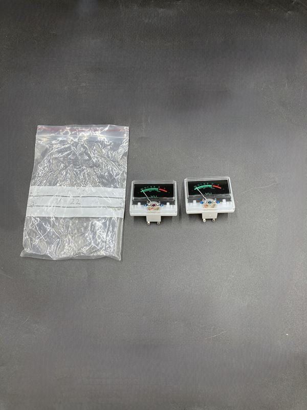 Monacor Mesurer: MONACOR | Voltmeter | Einbauinstrument | V22 | 2 Stk. – Neuf (Voir description) à Wittenbach par Restwert_St-Gallen 4